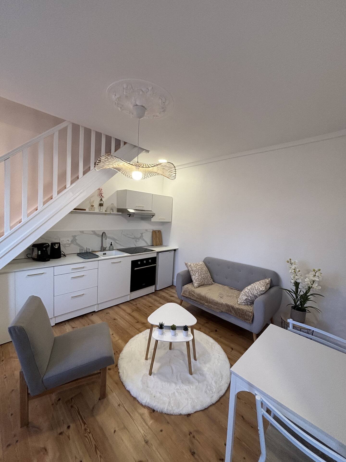 Duplex avec mezzanine près de la gare de Saint-Brieuc, géré par AJRENTAL